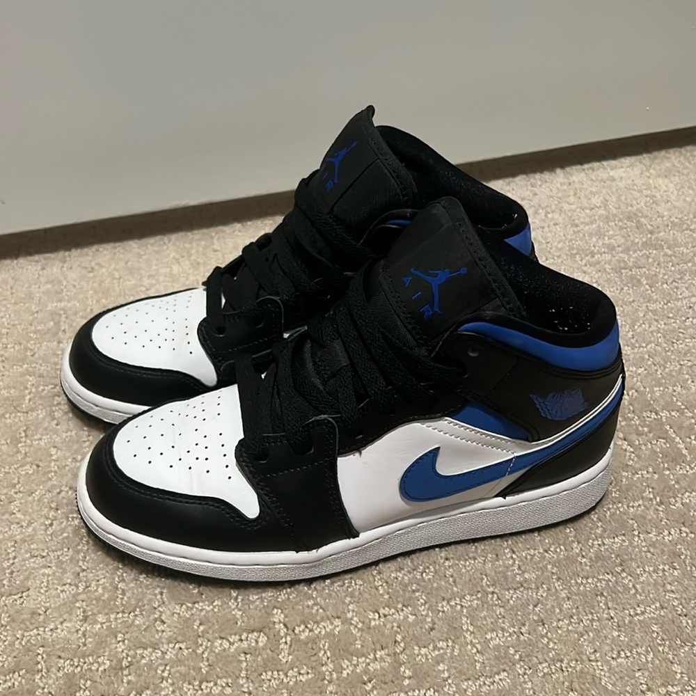 Air Jordan 1 mid